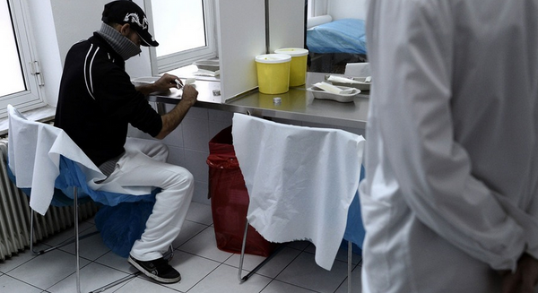 Greece opens heroin-injection rooms to combat HIV