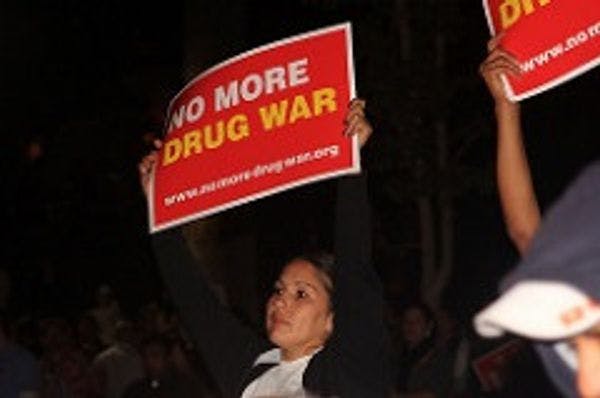 Francia considerará despenalizar todo uso de drogas, tras un informe comisionado por el gobierno