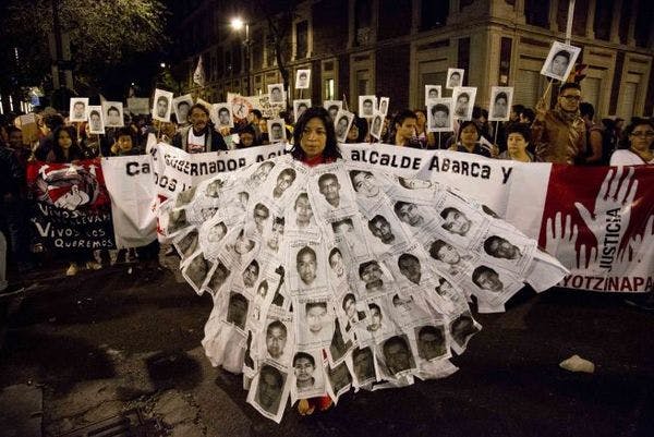 A un mes de la desaparición de 43 estudiantes mexicanos