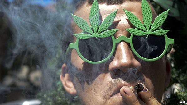 La diferencia entre legalización y descriminalización