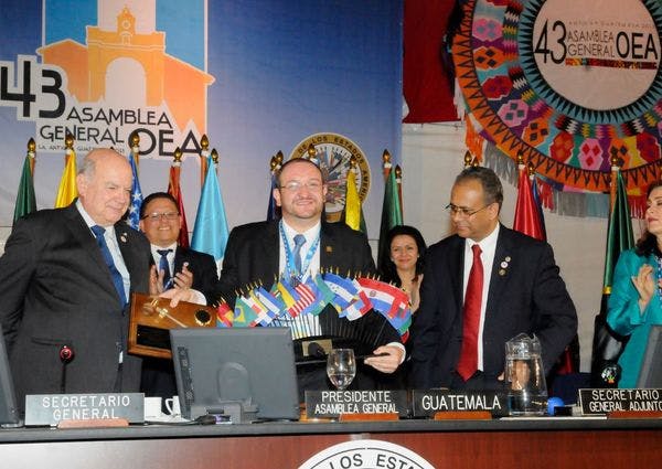 Déclaration d' Antigua Guatemala "Pour une politique integrale face au probleme mondial des drogues dans les Ameriques"  