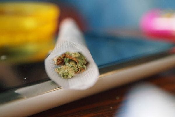 Cannabis : que risquera-t-on demain pour avoir fumé un joint ?