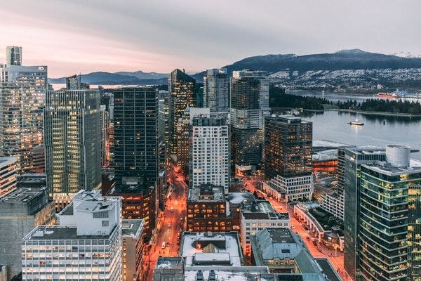 Vancouver buscará aprobación federal para descriminalizar la posesión simple de drogas