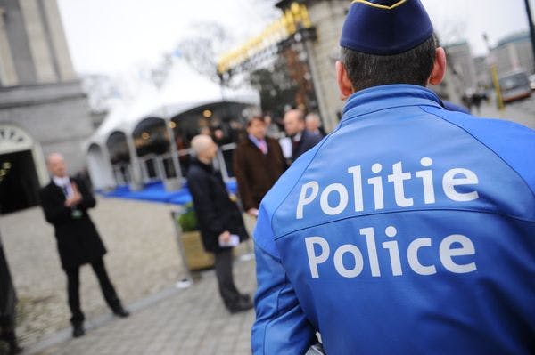 «Enterrons la loi sur les drogues en Belgique avant son centenaire»