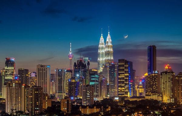 Malasia suaviza su postura frente a las drogas levantando la pena capital obligatoria