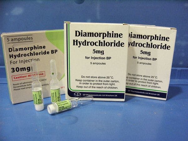 Suministro seguro de drogas es clave para combatir las sobredosis en Canadá: Trudeau