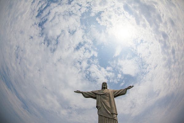 Au-delà de l’éclat Olympique, une guerre aux drogues vicieuse fait rage à Rio