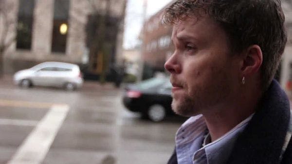 Video – Con los ojos bien abiertos: la experiencia de víctimas de sobredosis