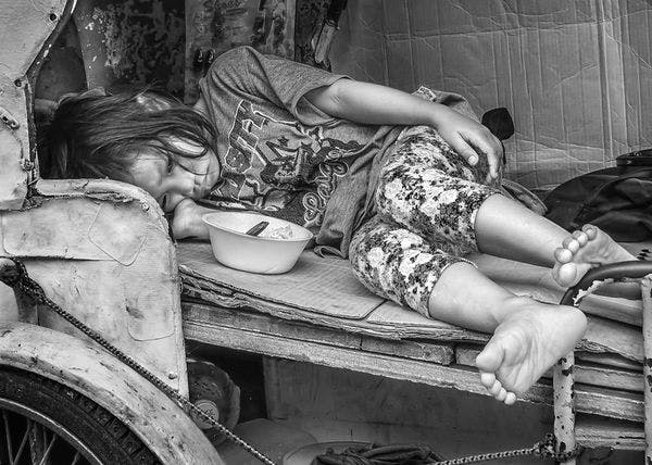 Commentaire : Encore sous le choc de la guerre à la drogue menée par Duterte, les pauvres de Manille sont les plus touchés par le COVID-19
