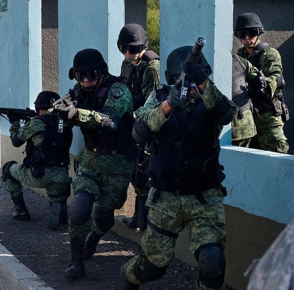 Lo que puede aprender Brasil con la militarización de México