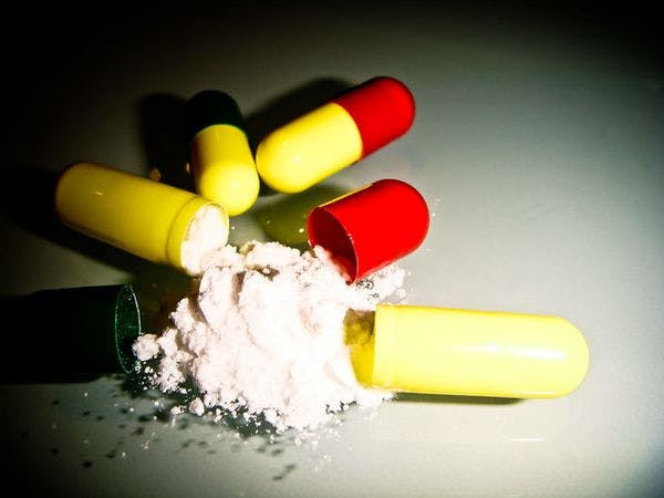 Crise des opiacés : le cri d'alarme de 90 médecins dans le JDD
