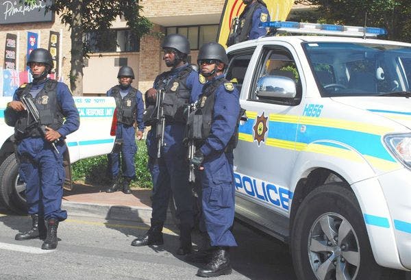 Sudáfrica: el ministro de Justicia perseguirá a traficantes y usuarios