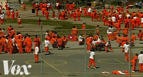 Cómo los mínimos obligatorios han contribuido al encarcelamiento en masa en los Estados Unidos