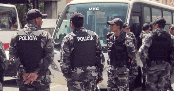 La legalización de la prohibición: El proyecto de ley contra el consumo de drogas en Ecuador